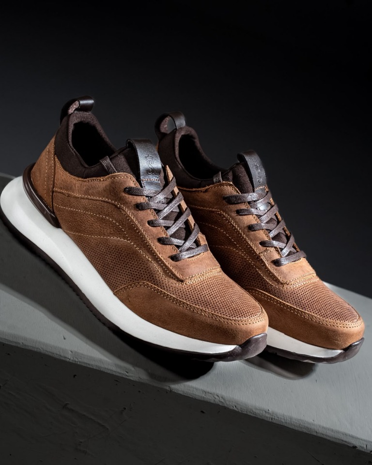 Tenis 3050 Runner Cartier Crema